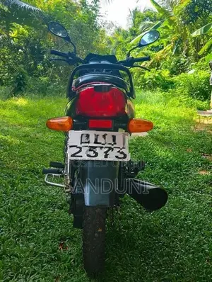 TVS Metro 2016