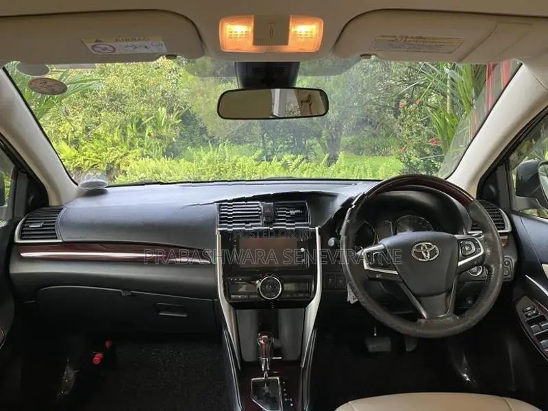 Toyota Premio 2017