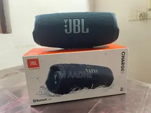 JBL Charge 5 Bluetooth Speaker