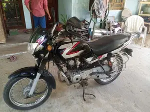 Bajaj CT100 2013