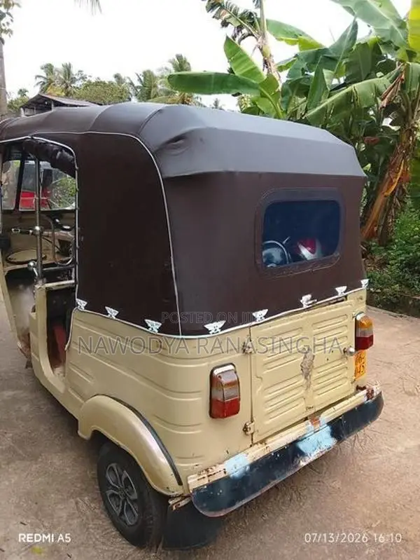Bajaj RE 1999
