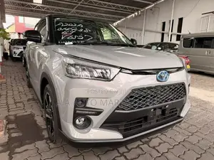 Toyota Raize 1200cc Hybrid 2026