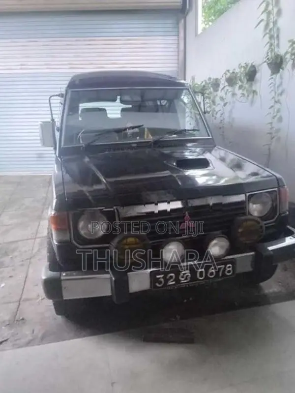 Mitsubishi Pajero 4D56 1984