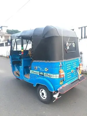 Bajaj RE 2002