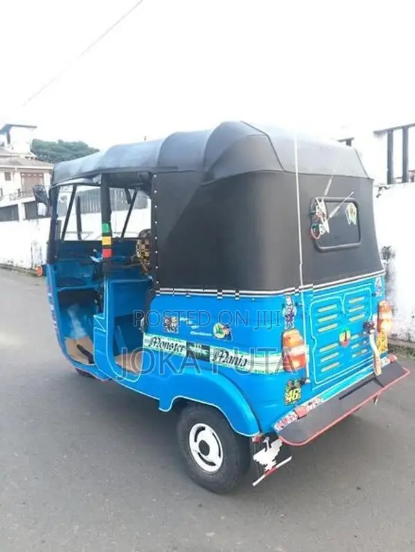 Bajaj RE 2002