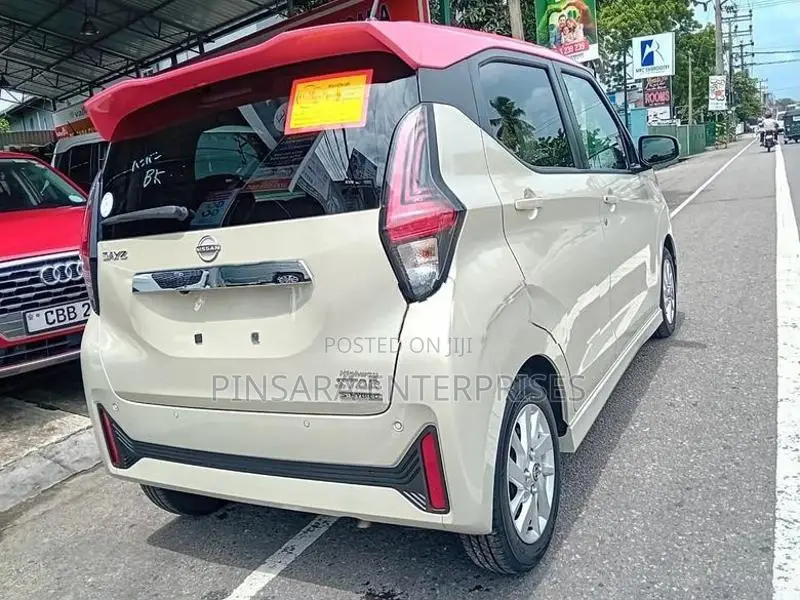 Nissan Dayz Highway Star 2024