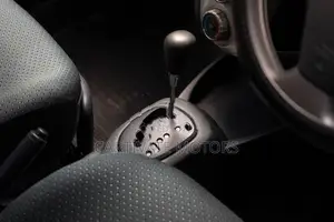Toyota Vitz SCP90 1300cc 2007