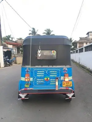 Bajaj RE 2002