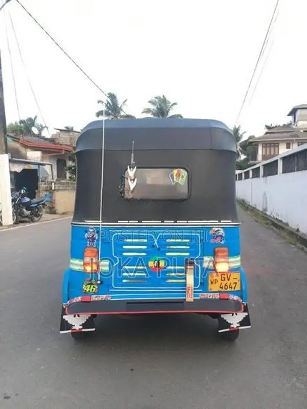 Bajaj RE 2002