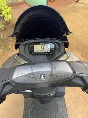 Suzuki Burgman 2019