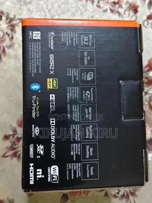 Sony Alpha A6400 with 16-50mm Kit Lens