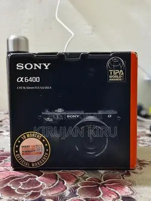 Sony Alpha A6400 with 16-50mm Kit Lens
