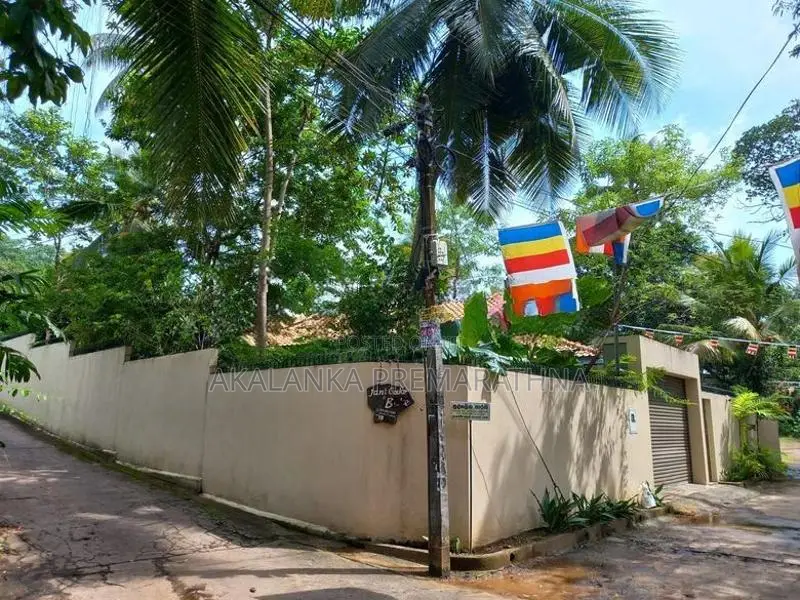 Single Story House in Aggona for Rent