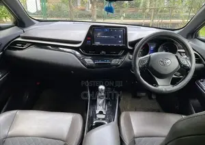 Toyota CHR NGX10 2018