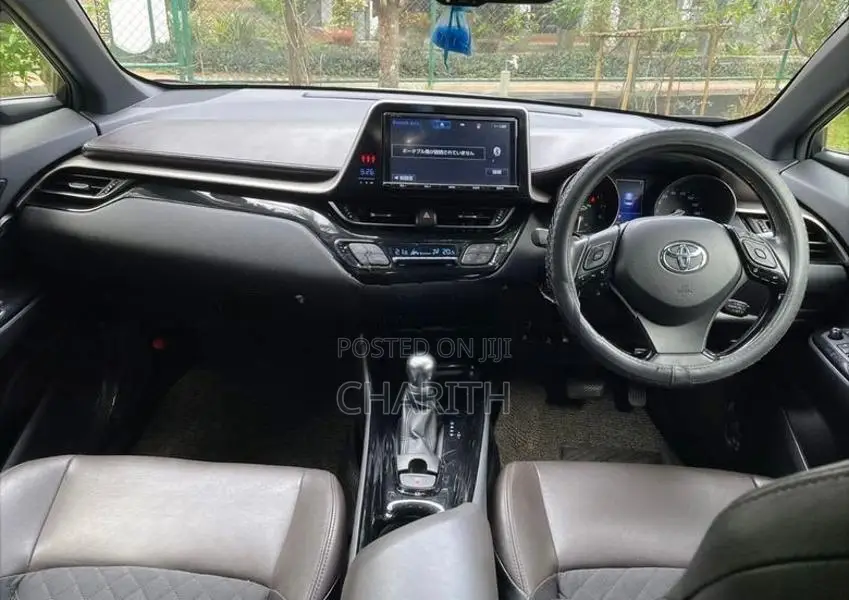 Toyota CHR NGX10 2018
