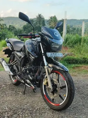 TVS Apache RTR 180 2015