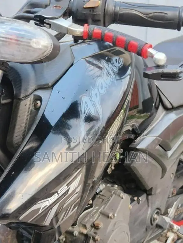 TVS Apache RTR 180 2015