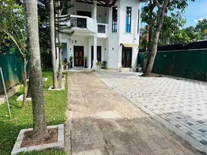 3 Bedroom Luxury House for Sale at Kandana