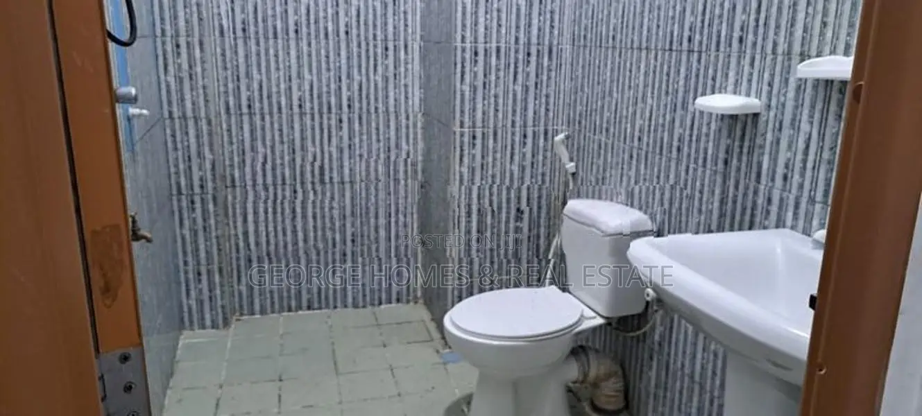 13 Bedroom 4 Story House for Rent at Colombo