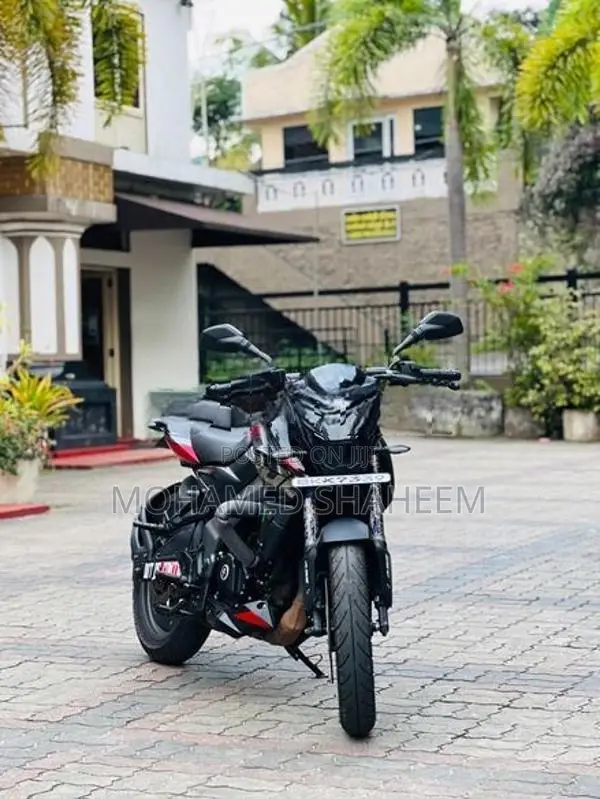 Bajaj Pulsar NS200 2025