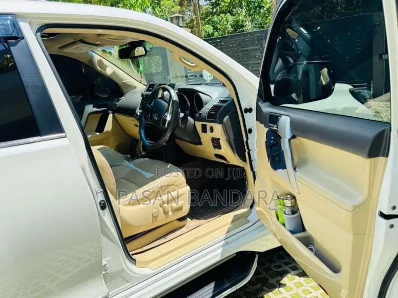 Toyota Land Cruiser Prado 2015