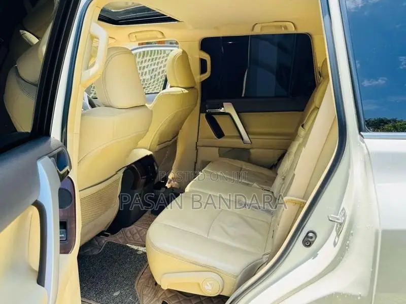 Toyota Land Cruiser Prado 2015