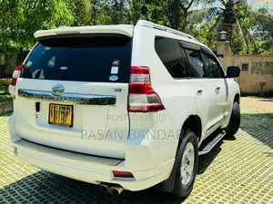 Toyota Land Cruiser Prado 2015