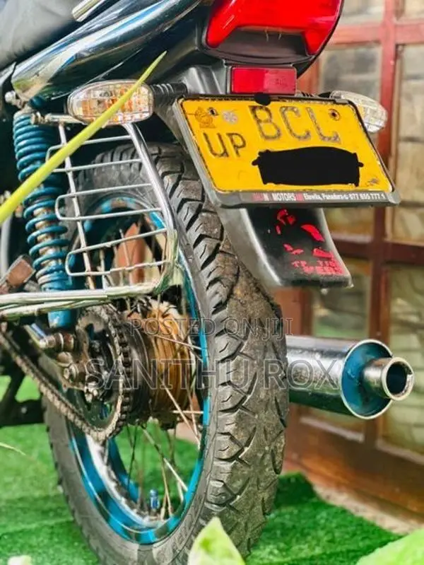 Bajaj CT100 2015