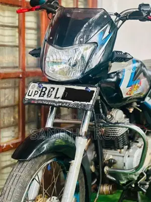 Bajaj CT100 2015