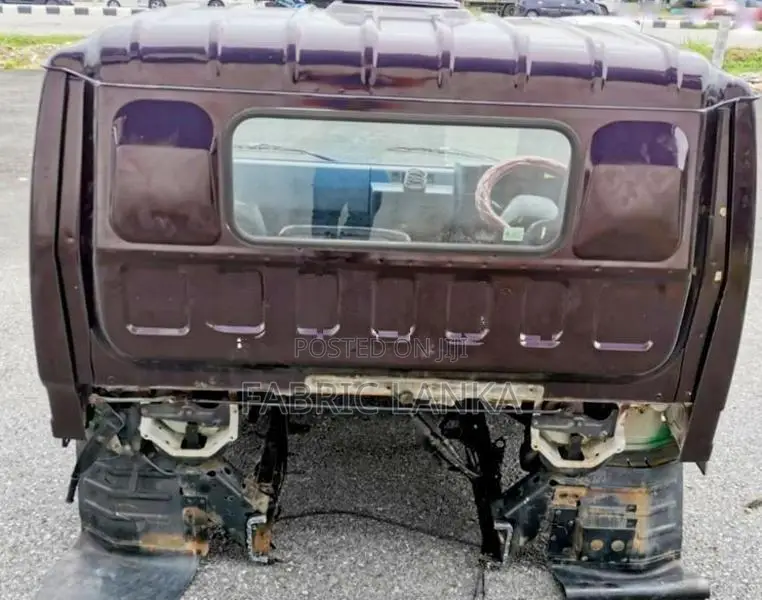 Isuzu Elf 350 Cabin 1996