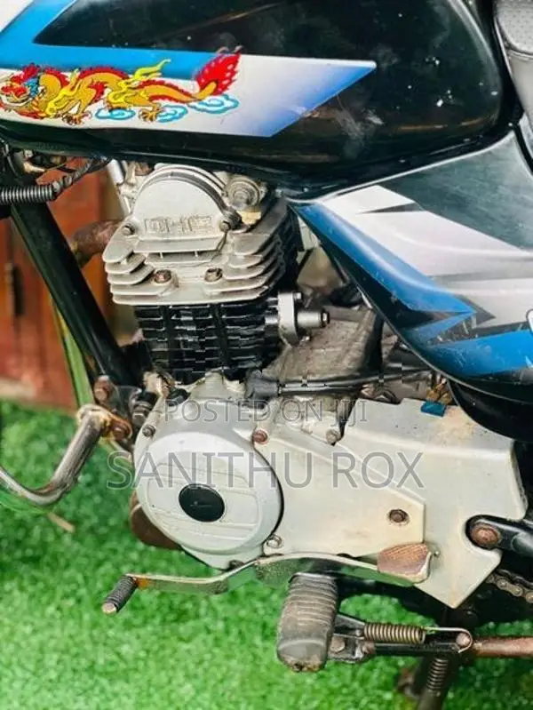 Bajaj CT100 2015