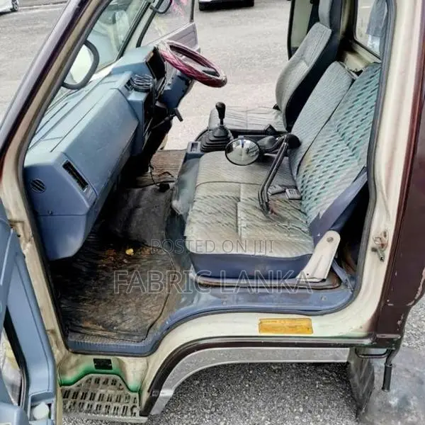 Isuzu Elf 350 Cabin 1996