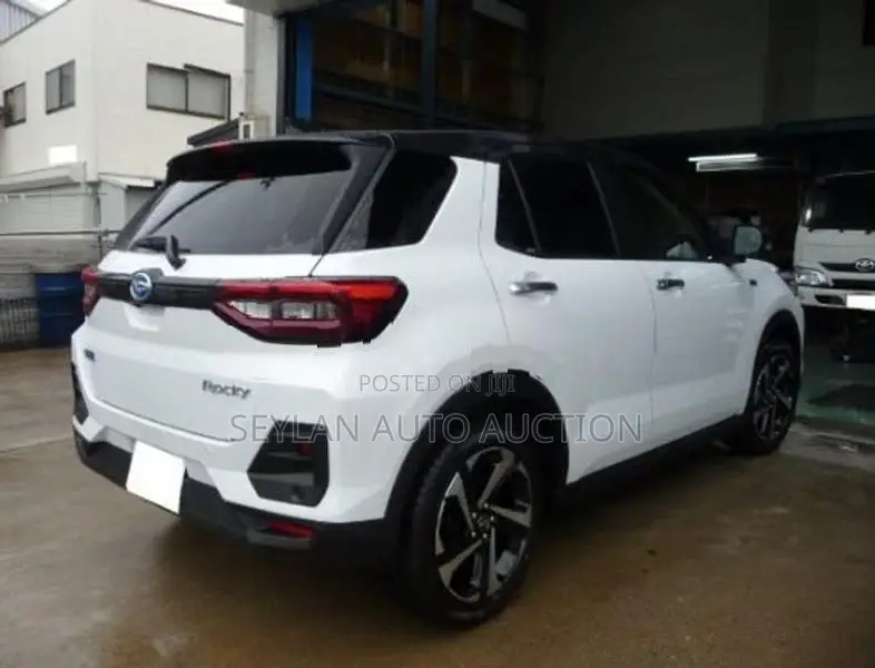Daihatsu Rocky G Premium Hybrid 2026