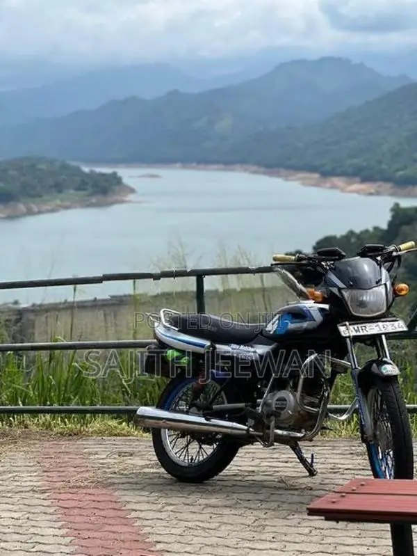 Bajaj CT100 2011