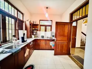 Elegant 2-Storey House for Sale – Thalawathugoda