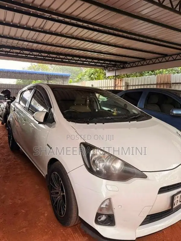 Toyota Aqua 2013