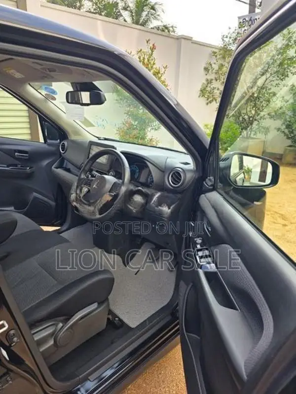 Mitsubishi EK Custom X Cross 2024