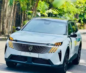 Peugeot 5008 Premium GTLine Gold 2025