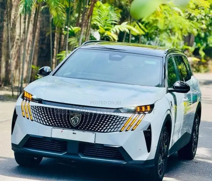 Peugeot 5008 Premium GTLine Gold 2025