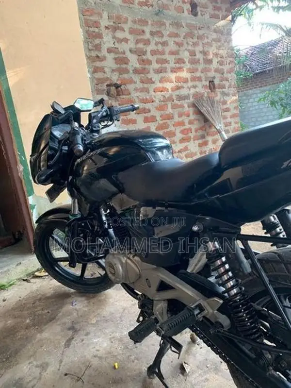 Bajaj Pulsar 180 2012