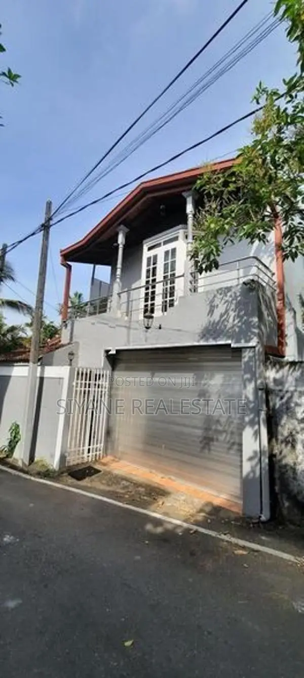 2-Storey House For Sale in Kotte Thalawathugoda