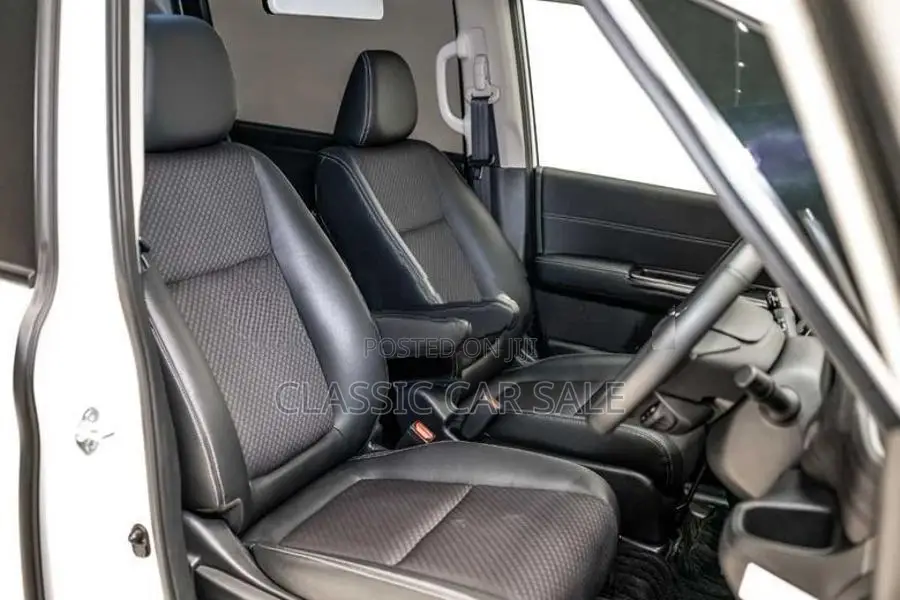 Honda Freed Hybrid 2024