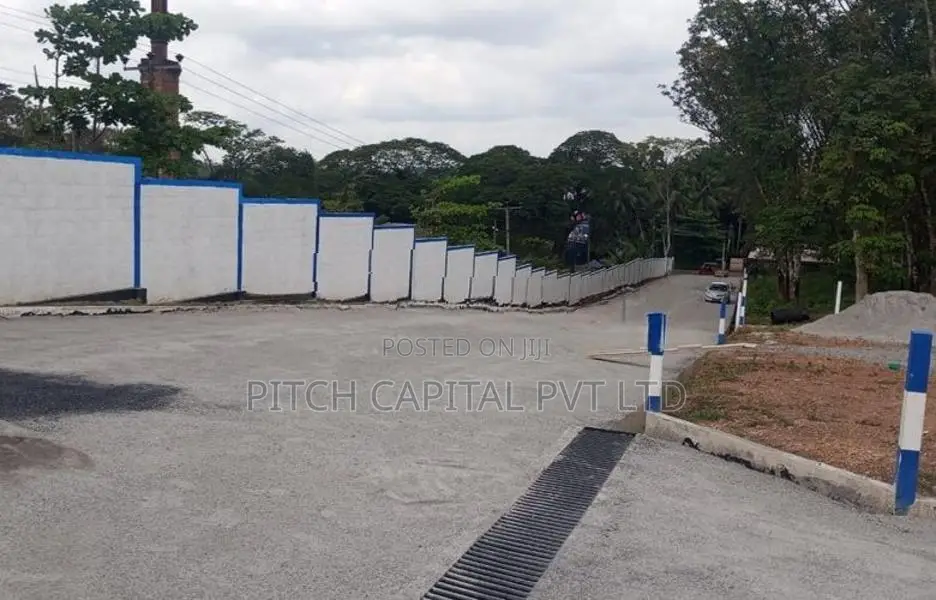 කලුඅග්ගලින් වටිනා ඉඩමක්