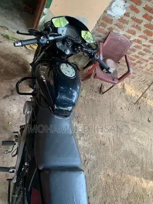 Bajaj Pulsar 180 2012