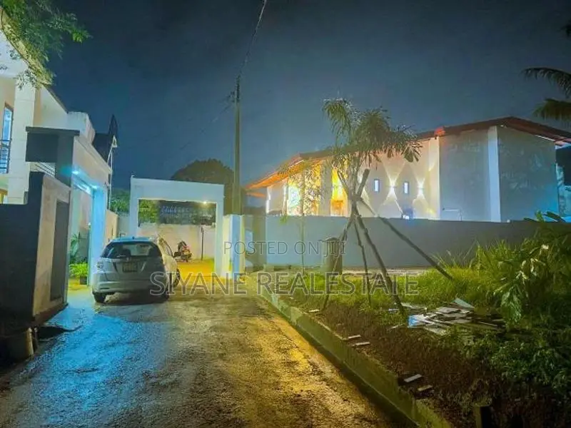 House for Sale in Siyambalagoda, Polgasowita