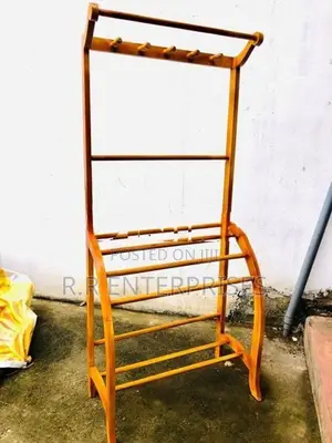 New wooden cloth rack L .
