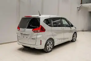 Honda Freed Hybrid 2024