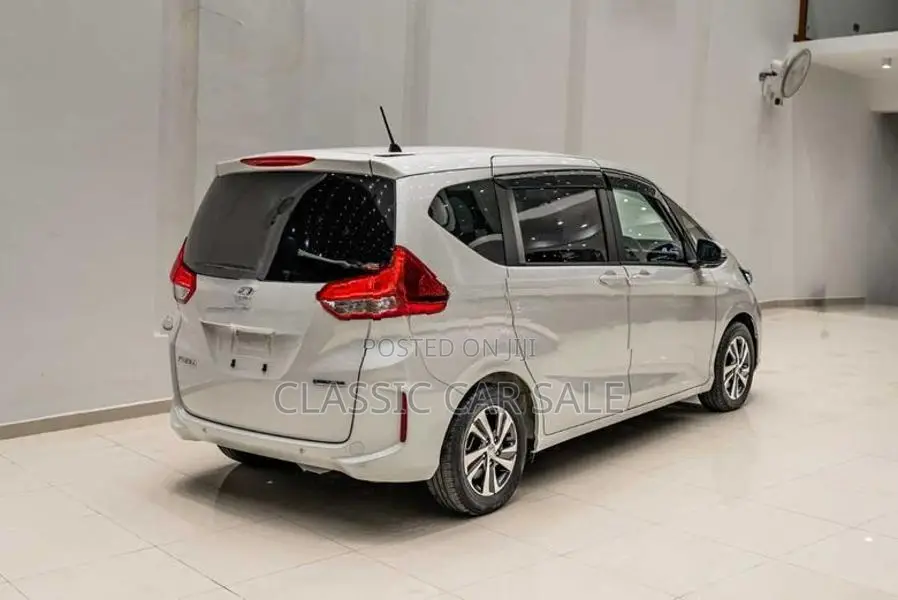 Honda Freed Hybrid 2024