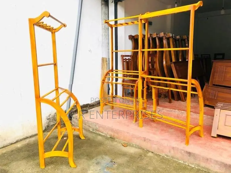 New wooden cloth rack L .