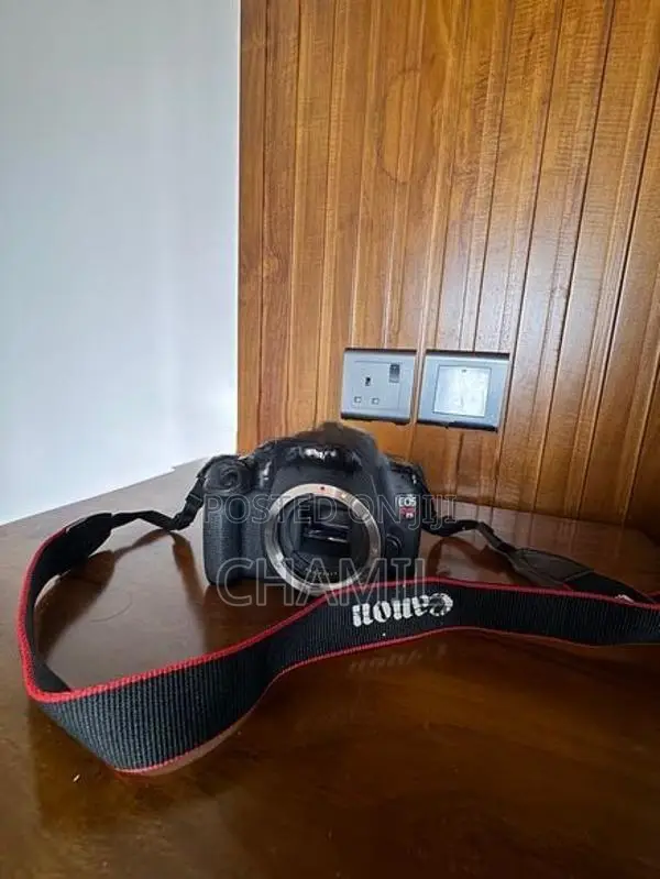 Canon Rebel T5 Model